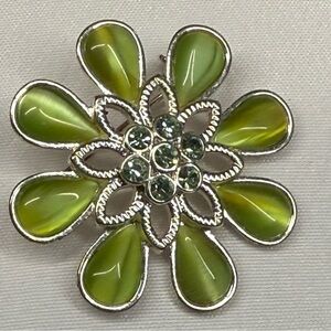 Vintage Green Cat’s Eye Flower Brooch Pin